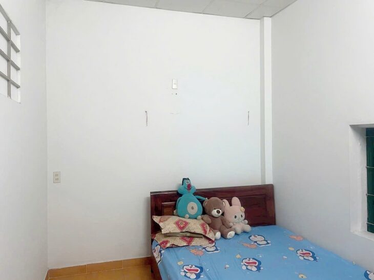 BÁN NHÀ 2 TẦNG ĐƯƠNG 2 Ô TÔ GẦN NHÀ THỜ BA LÀNG GẦN BIỂN VĨNH HOÀ
