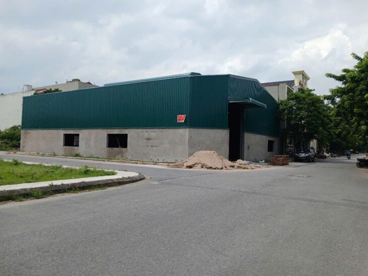 Cho thuê kho xưởng tạiTừ Sơn, Bắc Ninh diện tích 600m2 kết cấu Zamin mới 100%