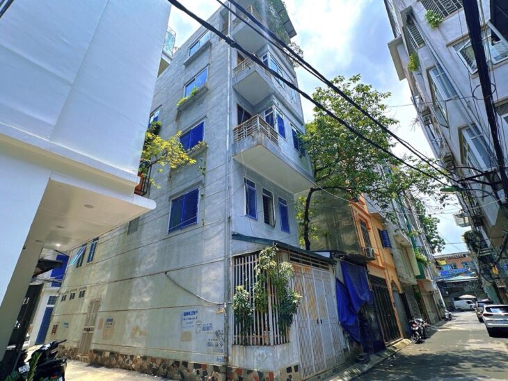 BÁN NHÀ PHÂN LÔ 63m2 Hai MẶT TIỀN hơn 6m CẦU GIẤY 5 TẦNG GIÁ CHỈ 18 TỶ