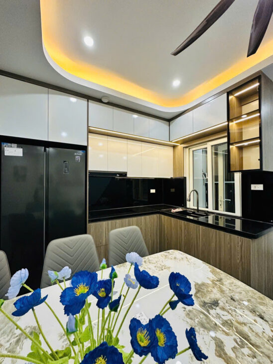 Bán căn hộ cc Rainbow Linh Đàm, Hoàng Mai, 93m2, 3 ngủ, giá 6ty4