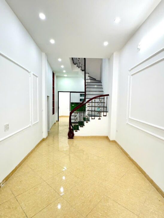 HOÀNG MAI ,LÔ GÓC GẦN PHỐ ,NGÕ NÔNG, Ô TÔ ĐỖ CỔNG