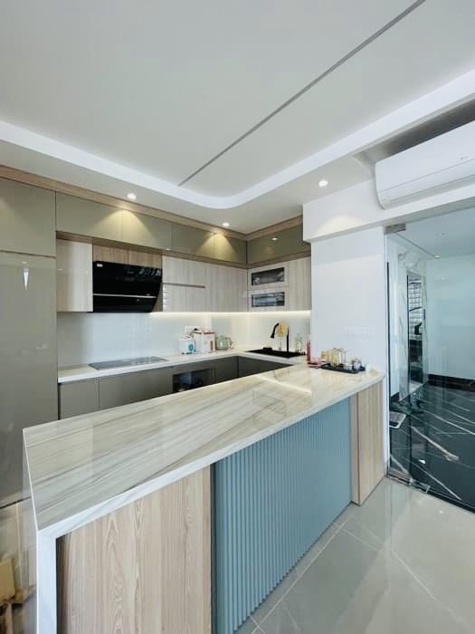BÁN GẤP NHÀ ĐẸP – LÔ GÓC HOÀNG QUỐC VIỆT 40M X 5T Ô TÔ- KD- 9.8 TỶ