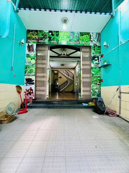 HIẾM CĂN THỨ 2 – HẺM NHỰA NGAY NGUYỄN HỒNG ĐÀO – 3 TẦNG – 91M2.