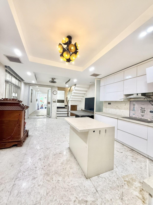 Bán nhà mặt tiền 4 Tầng, 106m2 (4.4×24) Âu Dương Lân, Quận 8, Sổ Hồng hoàn công, 18.5 tỷ