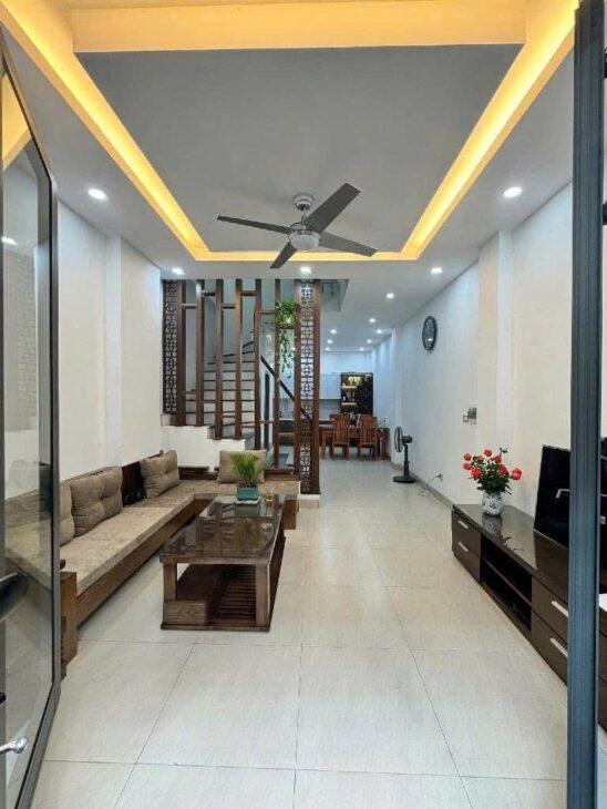 BÁN NHÀ 12 tỷ NGUYỄN VĂN CỪ 50m NGÕ Ô TÔ,GARA KHU VÍP LONG BIÊN HÀ NỘI