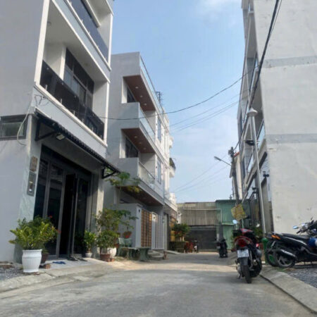 NHÀ ĐẸP 4 TẦNG – TT NHÀ BÈ – ĐƯỜNG XE TẢI TRÁNH – 50M2 – CHỈ NHỈNH 6 TỶ NHÀ ĐẸP 4 TẦNG – TT NHÀ BÈ – ĐƯỜNG XE TẢI TRÁNH – 50M2 – CHỈ NHỈNH 6 TỶ