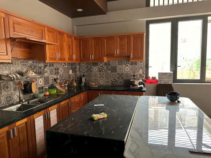 BÁN NHÀ NGANG KHỦNG 18M – DIỆN TÍCH LỚN – HUỲNH TẤN PHÁT, QUẬN 7 – Giá chỉ: 8.1 Tỷ – Nhà 2 tầng