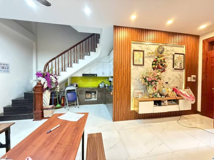 NHÀ ĐẸP Ở LÊ ĐỨC THỌ – 6 TẦNG – LÔ GÓC – CÁCH PHỐ 20M – SỔ NỞ HẬU – NHÀ MỚI XÂY, CHỦ THIỆN TRÍ .