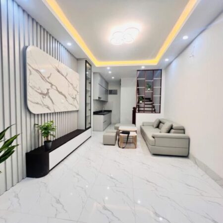 NHÀ ĐẸP Ở LUÔN TRẦN QUỐC VƯỢNG – THOÁNG TRƯỚC SAU – NGÕ 3 GÁC PHÓNG – GẦN PHỐ – NỘI THẤT XỊN –