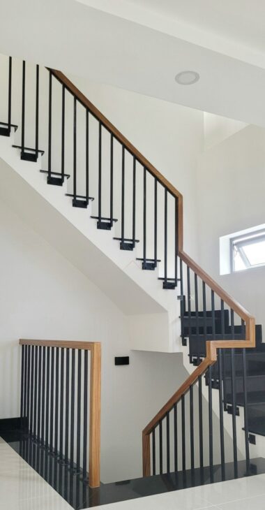 Cho thuê nhà lô góc, mới, thang máy,vỉa hè, 113m2- 5T, Nguyễn Thị Định_44 Tr