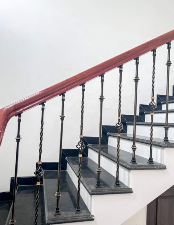 Mình cho thuê nhà đẹp, căn góc, Nguyễn Thị Định, 92m2x 4T vỉa hè 30 Tr