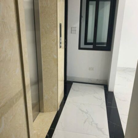 Nhà tôi cho thuê nhà hai cửa đi, mới, 96m2_ 4T; vỉa hè, Lò Đúc-31 Tr