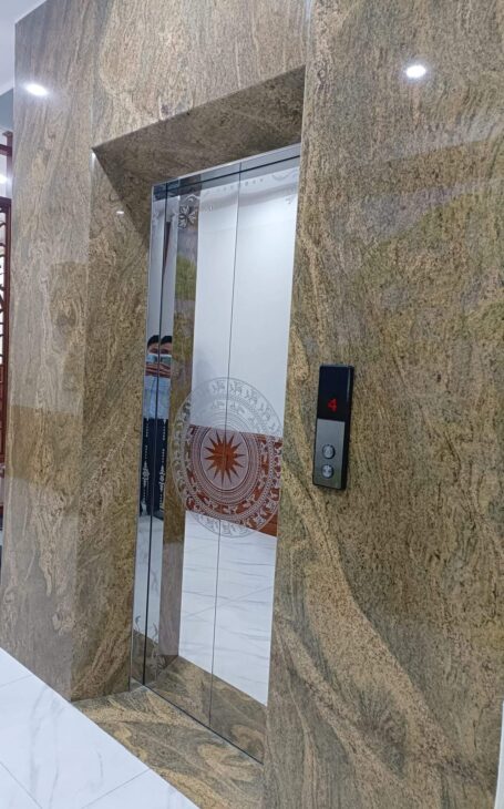 Cho thuê nhà mới, hai mặt tiền, 93m2_ 4T; vỉa hè, Trần Nhân Tông-30 Tr