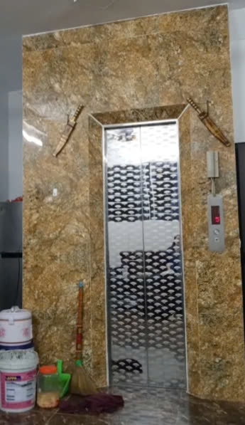 ‘Cho thuê Nhà VP, Nhà Hàng, KD, thang máy,vỉa hè, 115m2- 4T, Trần Nhân Tông_47 Tr