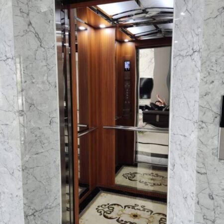 Cho thuê nhà hai mặt tiền,mới, 100m2_ 5T; vỉa hè, Nguyễn Khánh Toàn-29 Tr