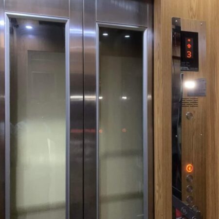 Nhà tôi cho thuê nhà hai cửa đi, mới, 94m2_ 4T; vỉa hè, Duy Tân-29 Tr