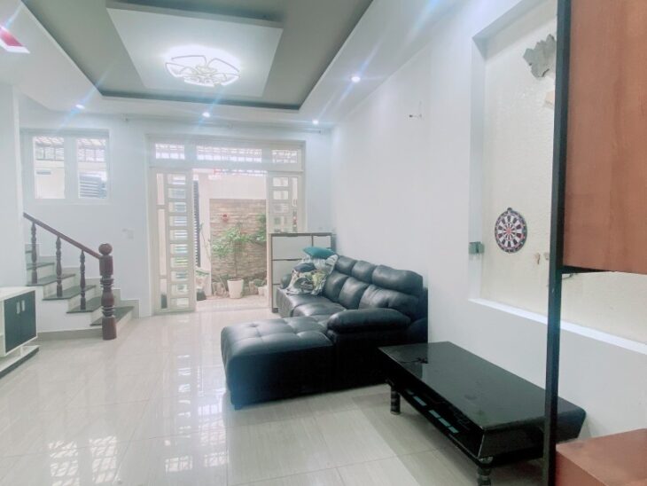 Bán nhà 2 tầng, 68m², 2PN, Q.2, TPHCM, 6.3 tỷ, sổ hồng