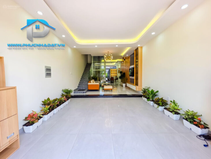 Rẻ hơn thị trường 2 tỷ, đặc biệt nhà có thang máy phong cách hiện đại sang trọng Q7 – Giá 13 tỷ 990