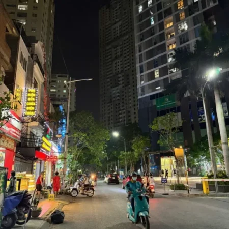 Lê Hồng Phong, Quang Trung, Hà Đông, giáp chợ hà đông, cảnh sát biển, an ninh cực tốt, buôn bán