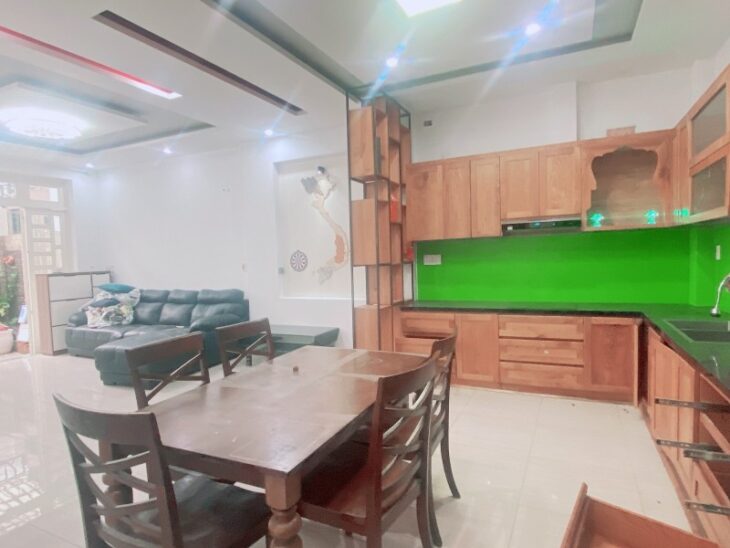 Bán nhà 2 tầng, 68m², 2PN, Q.2, TPHCM, 6.3 tỷ, sổ hồng