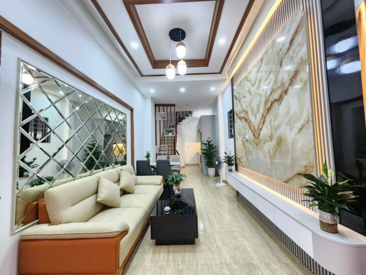 Bán nhà Giáp Nhị oto gần nhà đẹp 36m2 4 T 3,2 MT giá chị 7,65 Tỷ