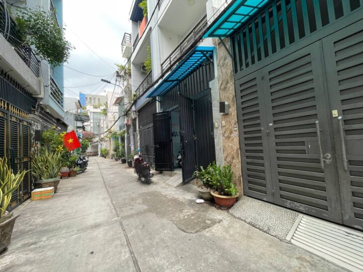 Bán nhà riêng 75m2, Hẻm xe hơi 5m Đường Đô Đốc Long, Tân Phú