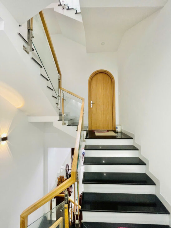 Giá chỉ 5.2 tỷ TL! 54m², 4 Tầng/3PN – gần chợ Hạnh Thông Tây – Lê Văn Thọ!