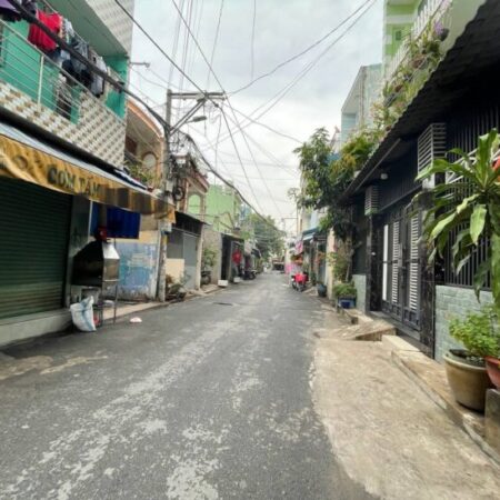 Bán Nhà 50m² Hẻm xe hơi 4m, 4PN, Lý Thánh Tông, Tân Phú, 5.6 tỷ