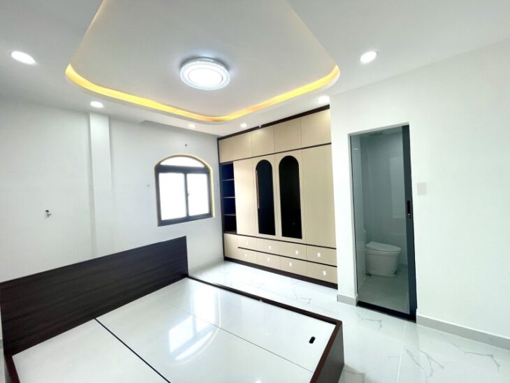 Bán nhà Bùi Văn Ba, Tân Thuận Đông, Quận 7, 60m2 (4.3×14), 3 PN chính chủ lâu năm 6.2 tỷ