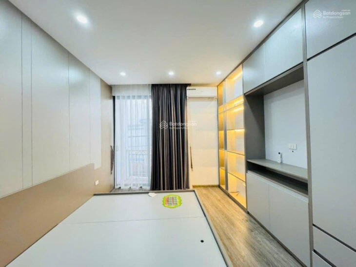 Bán nhà Đại Từ, 34m2, MT 3.7m, ngõ ô tô tránh đỗ ngày đêm, giá 6 tỷ