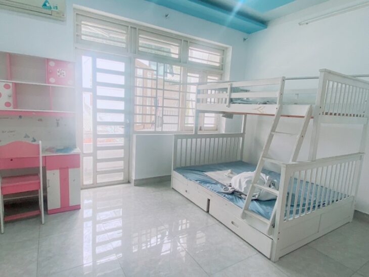 Bán nhà 2 tầng, 68m², 2PN, Q.2, TPHCM, 6.3 tỷ, sổ hồng