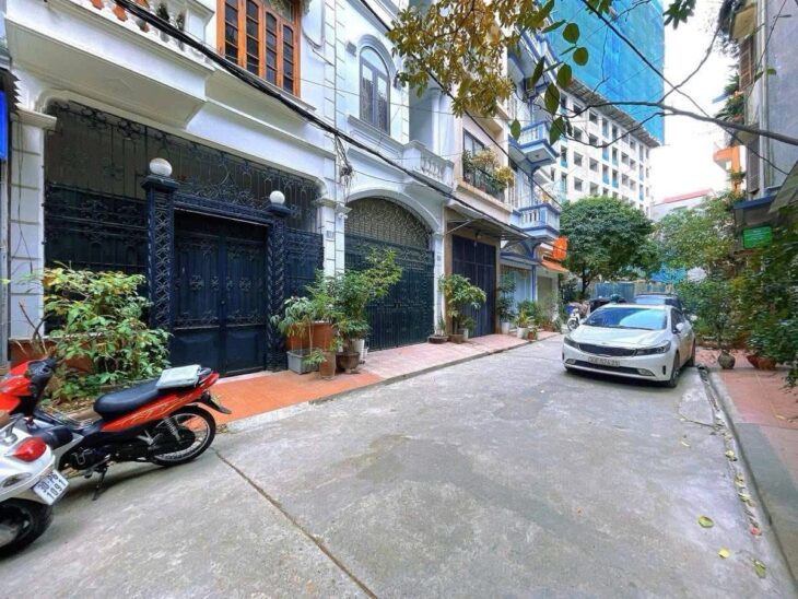 BÁN NHÀ PHÙNG CHÍ KIÊN CẦU GIẤY PHÂN LÔ QUÂN ĐỘI -KINH DOANH-Ô TÔ VÀO NHÀ 56M 17 TỶ