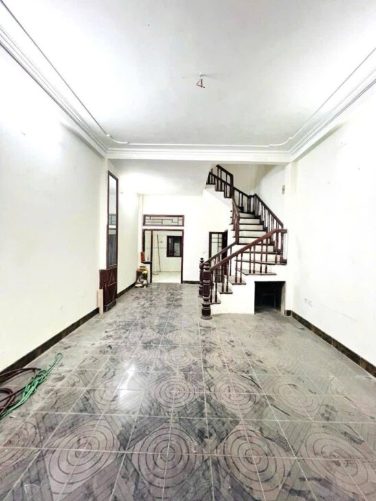BÁN NHÀ PHÙNG CHÍ KIÊN CẦU GIẤY PHÂN LÔ QUÂN ĐỘI -KINH DOANH-Ô TÔ VÀO NHÀ 56M 17 TỶ