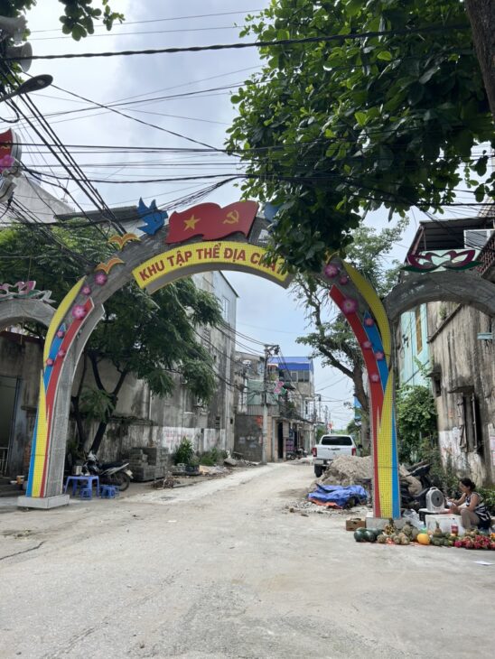 VỊ TRÍ ĐẸP – KHU VỰC TIỀM NĂNG – GẦN VIN CỔ LOA – SÁT QUỐC LỘ 3 – VỈA HÈ RỘNG – KHU DÂN TRÍ