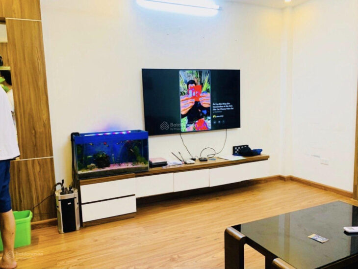 Nhà Đại Từ, DT 50m2 xây 5 tầng, giá 7.7 tỷ, mới, ở luôn, ngõ thoáng, gần đường, SĐCC