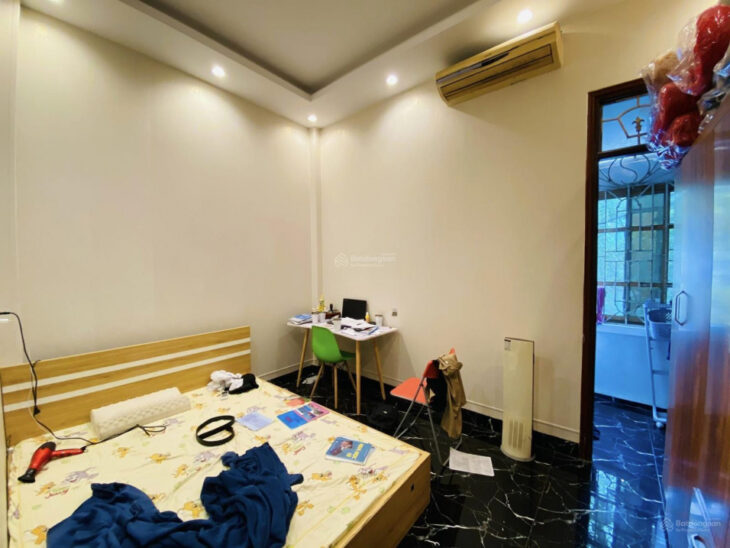 Bán nhà mới Định Công 45m2 x 5T, ngõ rộng, cách 10m ra mặt phố, nhà thoáng, giá chỉ 7.15 tỷ