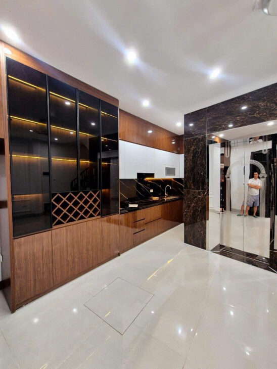 NHÀ MỚI ĐỒNG CỔ THỤY KHUÊ – THANG MÁY – DT 38m2 6 tầng mặt tiền 6.2m Giá 11.5 tỷ