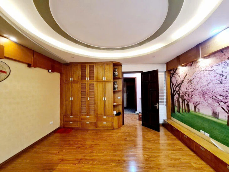 PL NGUYÊN HỒNG – Ô TÔ – VỈA HÈ-KINH DOANH DT 45m2 6 tầng MT 5m Giá 33 tỷ