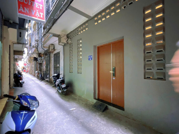 PL XUÂN THUỶ KINH DOANH, Ô TÔ ĐỖ CỬA. NGÕ THÔNG 42m2 7 tầng mt 5.9m Giá 15 tỷ