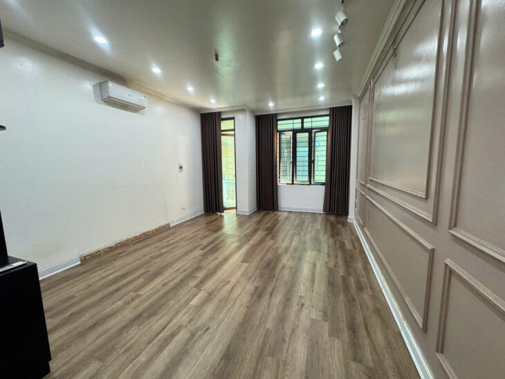 PL ĐỖ QUANG – KINH DOANH SẦM UẤT Diện Tích 38m2 5 tầng mặt tiền 4.1m Giá 17.9 tỷ