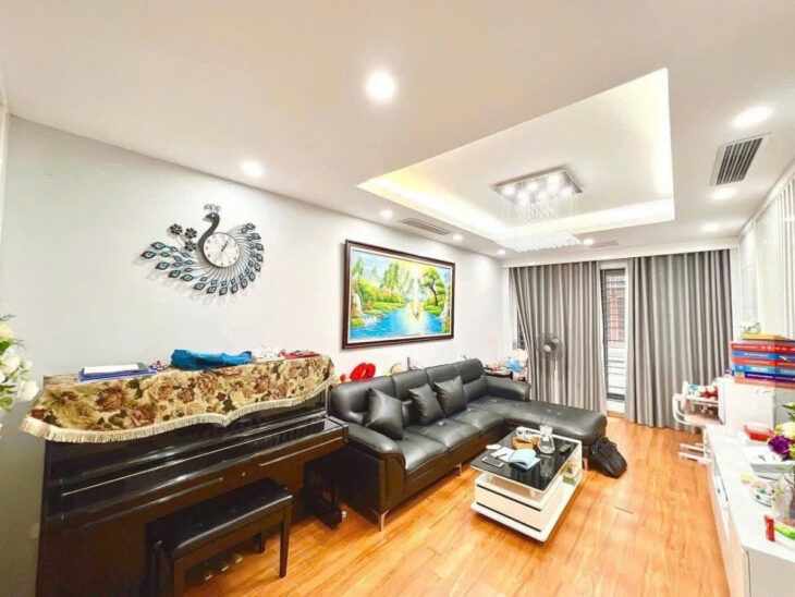 PL PHÙNG CHÍ KIÊN Ô TÔ – KINH DOANH- FULL NỘI THẤT 52m2 6 tầng mt 3.3m Giá 18.6 tỷ