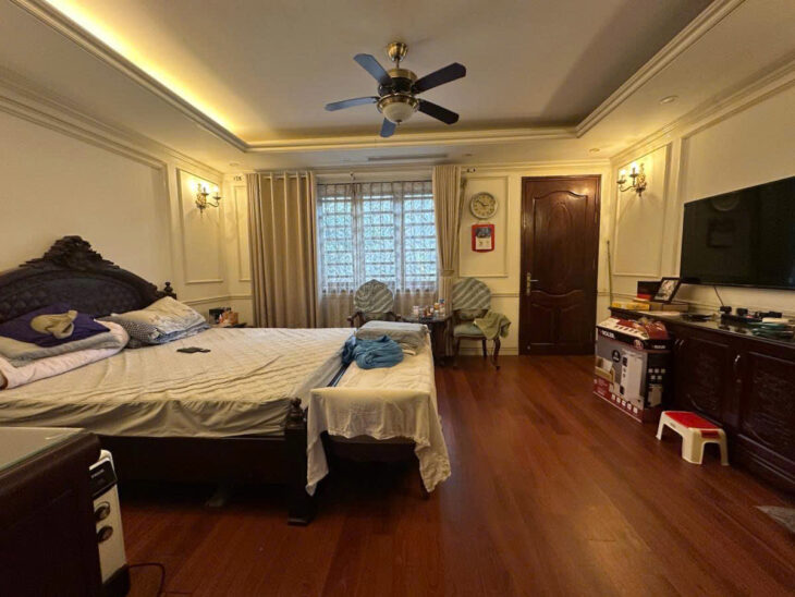 KHU LIỀN KỀ FAFIM – NGUYỄN TRÃI – BẢO VỆ 24/24 Dt 92m2 5 tầng mt 5.5m Giá 37.5 tỷ