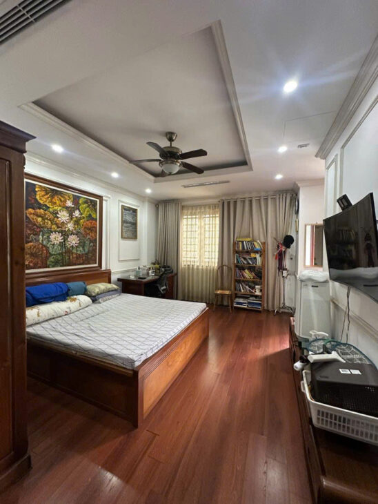 KHU LIỀN KỀ FAFIM – NGUYỄN TRÃI – BẢO VỆ 24/24 Dt 92m2 5 tầng mt 5.5m Giá 37.5 tỷ