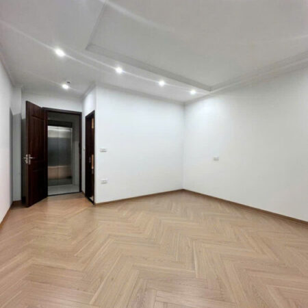 NGÕ 72 NGUYỄN TRÃI OTO VÀO NHÀ – THANG MÁY Dt 37m2 8 tầng mt 4.3m Giá 14.35 tỷ