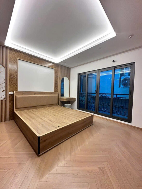 NGÕ 72 NGUYỄN TRÃI OTO VÀO NHÀ – THANG MÁY Dt 37m2 8 tầng mt 4.3m Giá 14.35 tỷ