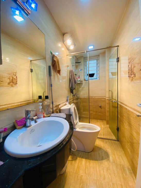 BÁN NHÀ CẦU GIẤY LÔ GÓC MẶT NGÕ KINH DOANH 38m2 5 tầng mặt tiền 4.6m Giá 17 tỷ