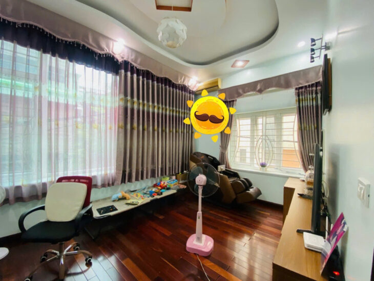 BÁN NHÀ CẦU GIẤY LÔ GÓC MẶT NGÕ KINH DOANH 38m2 5 tầng mặt tiền 4.6m Giá 17 tỷ