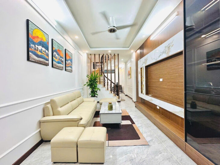 TRẦN QUỐC VƯỢNG – CẦU GIẤY VIP – HAI MẶT NGÕ – 41m2 5 tầng mặt tiền 3.3m Giá 9.85 tỷ