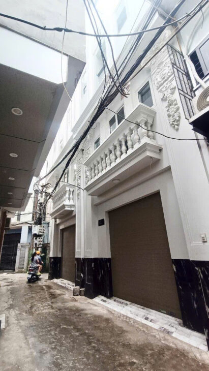 NHÀ MỚI HOA BẰNG NGÕ THÔNG KINH DOANH_ THANG MÁY_ 35m2 6 tầng mt 5m Giá 12 tỷ