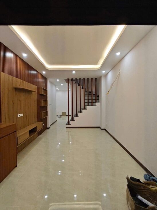 ĐỘI CẤN – 35M2 – 8 TỶ – CẠNH HỒ ĐIỀU HÒA – VÀI BƯỚC RA ĐƯỜNG Ô TÔ – NHÀ MỚI VỀ Ở LUÔN